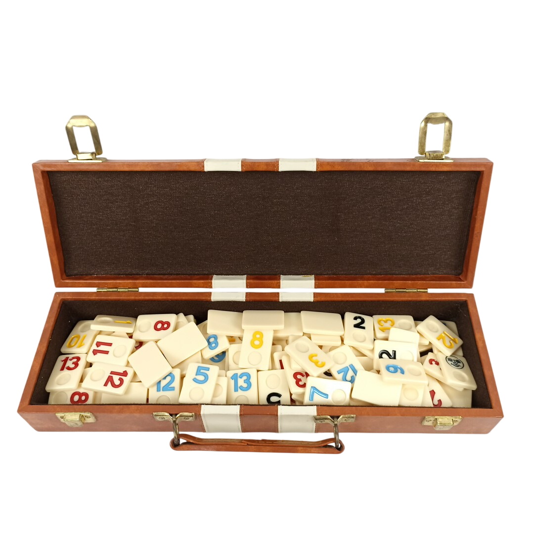 Acheter Jeu de Rummi version internationale et américaine - vintage Bon état - 19,60 € Jeu de Rummi version internationale et américaine - vintage Bon état - reconditionné disponible sur Label Emmaüs